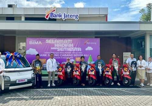 Pensiunan Raih Mobil Listrik dari Bank Jateng Boyolali