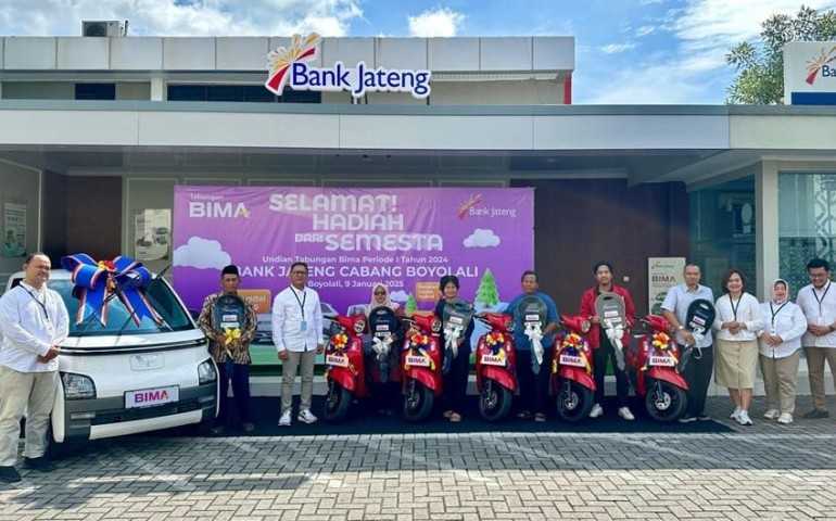 Pensiunan Raih Mobil Listrik dari Bank Jateng Boyolali