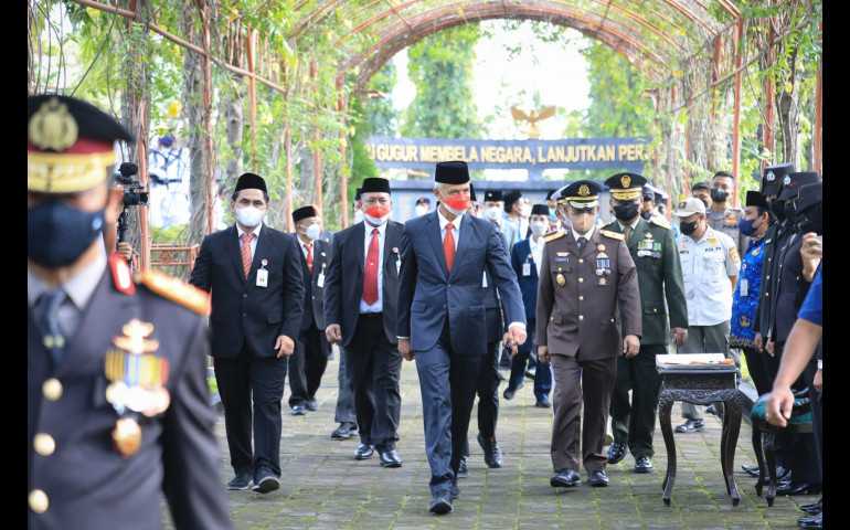 Mereka Bergerak dengan Hati, Banyak Pahlawan yang Tidak Ingin Diketahui