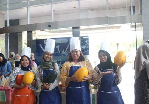 Bazar Meriah, Karyawan Pupuk Indonesia Niaga Unjuk Kreatifitas