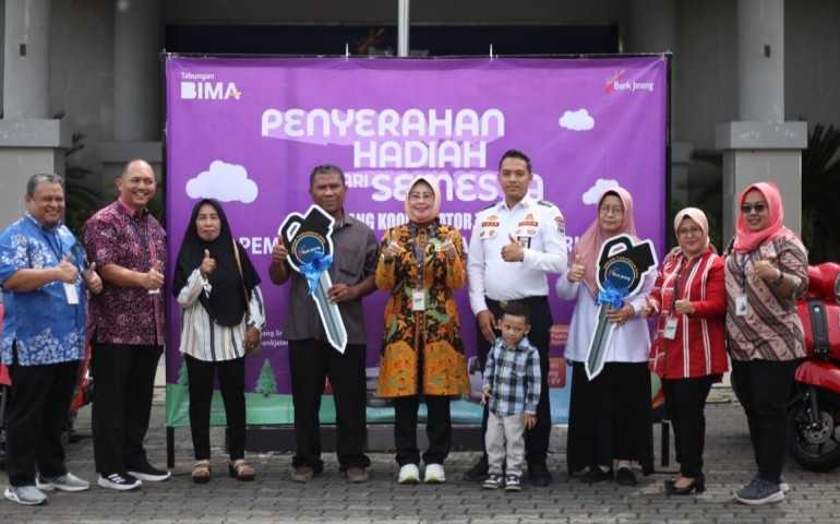 Bank Jateng Tegal Apresiasi Nasabah dengan Hadiah dari Semesta