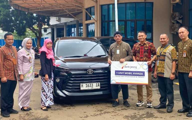 Bank Jateng Serahkan Bantuan Mobil Operasional RSUD Rehatta