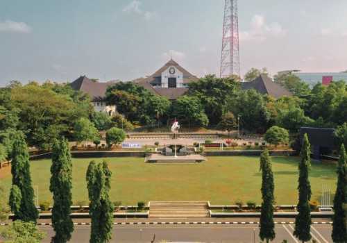 Melesat Tajam! UNDIP Capai Peringkat 4 Webometrics Nasional, Terbaik Sepanjang Sejarah