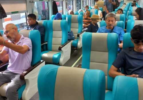 KA Gunung Jati dan Sancaka Utara Bawa Semangat Baru di Hari Pertama Operasi