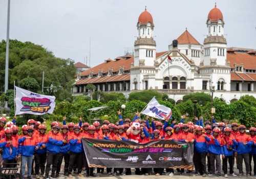 KurirSATSETJNE Upgrade Tampilan, Siap Bawa Paket dan Senyuman!