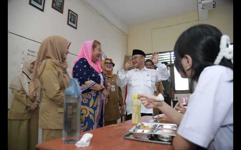 Mendikdasmen Apresiasi Program Makan Siang Bergizi Gratis di Semarang, Bentuk Generasi Sehat dan Berkarakter