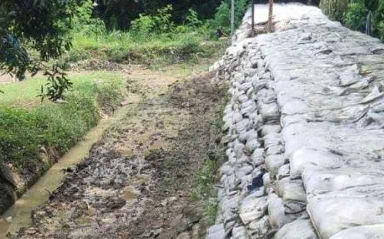 Pemkot Semarang Gerak Cepat Hadapi Limpasan Air Sungai di Perumahan Dinar Indah