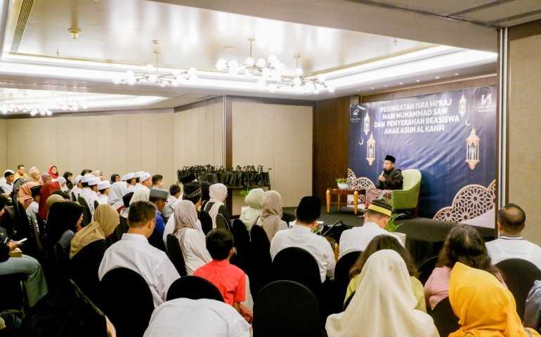 Hotel Ciputra Semarang memperingati Isra Miraj dengan Kegiatan Pemberian Beasiswa Kepada Anak Asuh Al Kahfi