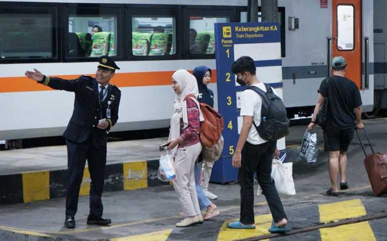 Tiket KA Lebaran H-10 sampai H-2, Semarang Menuju Berbagai Daerah Masih Banyak Tersedia