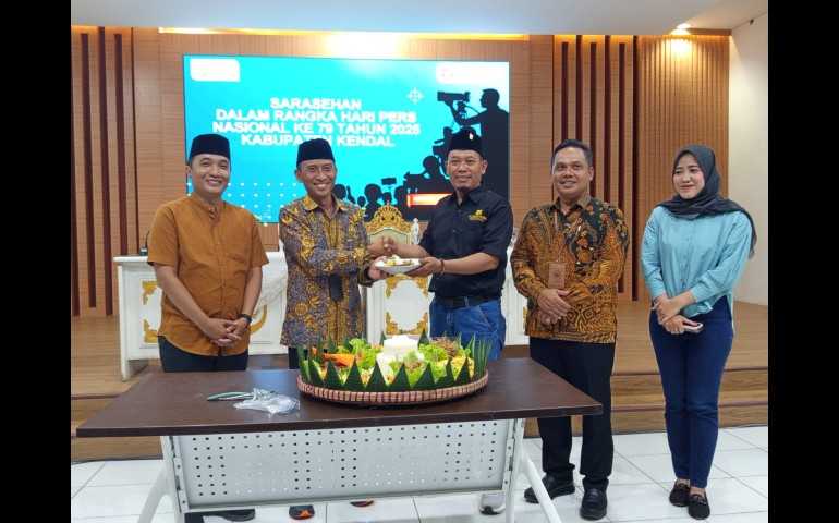 Pj Sekda Kendal Apresiasi Kontribusi Wartawan, Bersatu dalam Peringatan HPN 2025