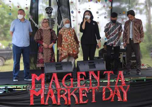 Bazar Magenta Market Day, Membangun Jiwa Entrepreneur Global Mahasiswa UNDIP