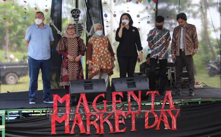 Bazar Magenta Market Day, Membangun Jiwa Entrepreneur Global Mahasiswa UNDIP