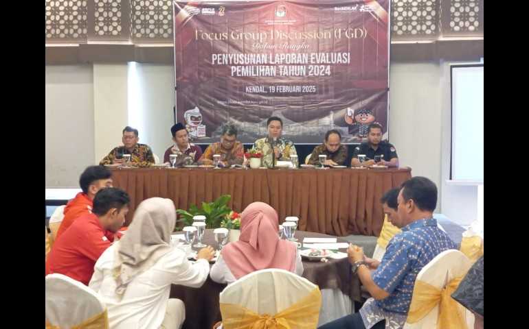 FGD KPU Kendal ; Politik Uang Marak di Pilkada 2024, Akademisi Undip Tekankan Peran Tokoh Masyarakat