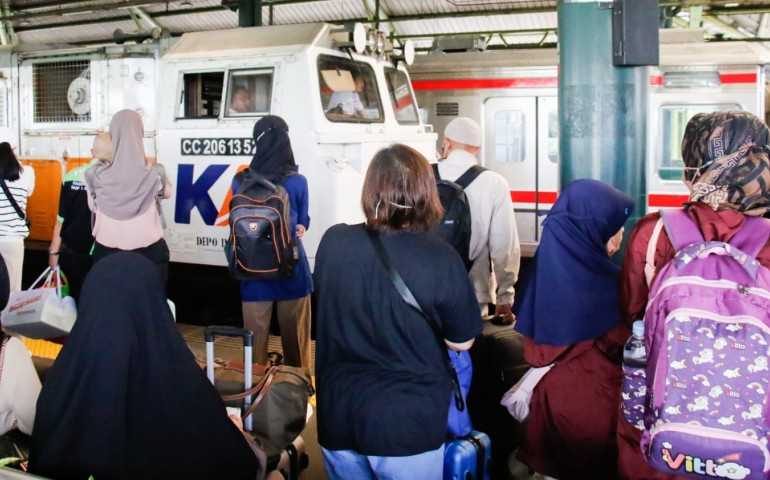 KAI Daop 1 Tingkatkan Kapasitas Angkutan: 1.826 Perjalanan KA Siap Sambut Mudik