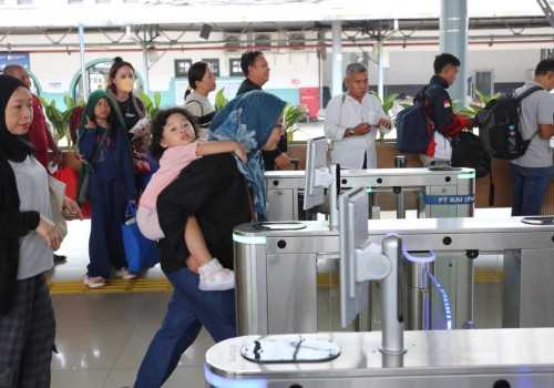 Antusias Mudik Tinggi, KAI Daop 1 Jakarta Capai Penjualan 441 Ribu Tiket Lebaran