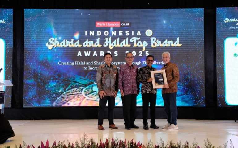 Bank Jateng Syariah Sabet Penghargaan Indonesia Best Sharia Business Unit of Regional Bank 2025