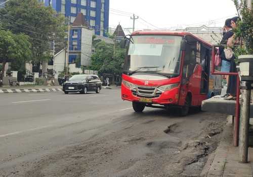 DPU Semarang Jawab Keluhan! Jalur BRT di Halte Pemuda Segera Mulus