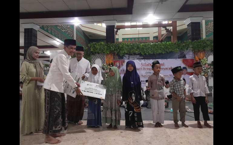 Jalin Keharmonisan Antar Masyarakat, Bupati Kendal Laksanakan Safari Ramadhan ke Masjid Al Muttaqin Kaliwungu