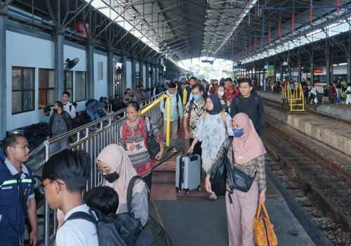 Angkutan Lebaran 2025, KAI Daop 4 Semarang sebut Tiket Kereta Api Ludes Terjual Hingga 150 Ribu Penumpang