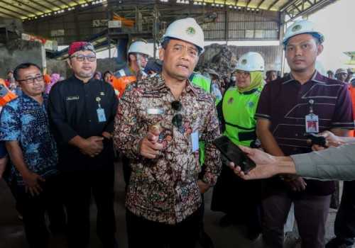 Gubernur Jateng Sebut Pemrosesan Sampah Menjadi RDF Sebagai Kunci Pemecahan Krisis Sampah