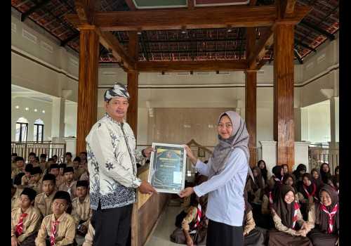 Joko Susanto Tunjukkan Kepiawaian Paralegal: Hukum Gratis Tembus Dua Sekolah di Kendal dalam Waktu Singkat