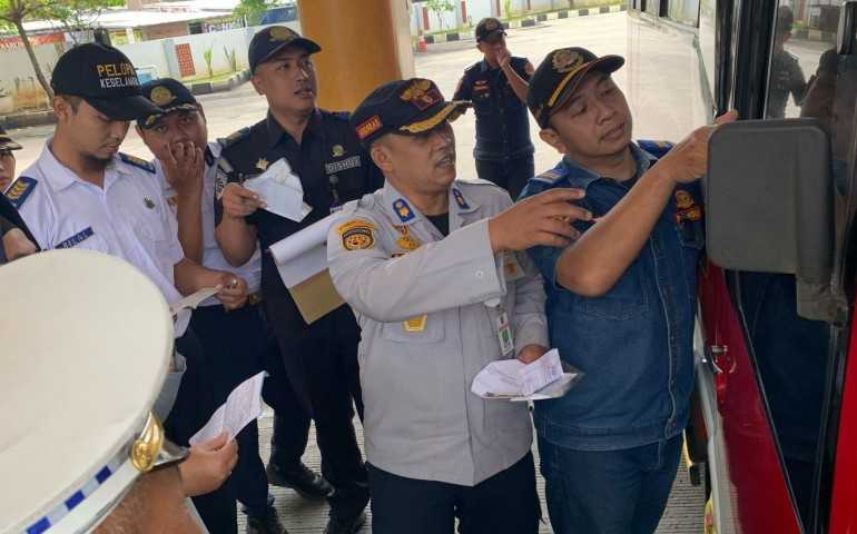 Cegah Kecelakaan Lalu Lintas, Ramp Check Dishub Kota Semarang Sasar Bus Angkutan Umum