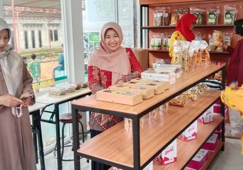 Pasar Ramadan di Desa Berdaya PLN Kampung UMKM Sugihan Sukses Digelar, Tingkatkan Penjualan dan Kunjungan Wisatawan
