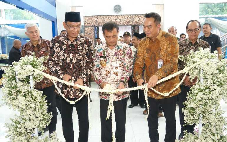 Gubernur Jawa Tengah Resmikan Kantor Bank Jateng Cabang Syariah Yogyakarta