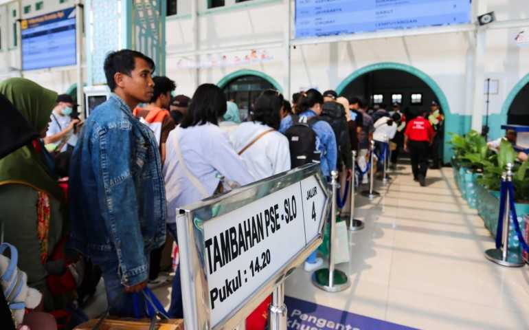 10 Lebaran: Stasiun Pasar Senen Paling Padat, Tiket Sudah Terjual 100%