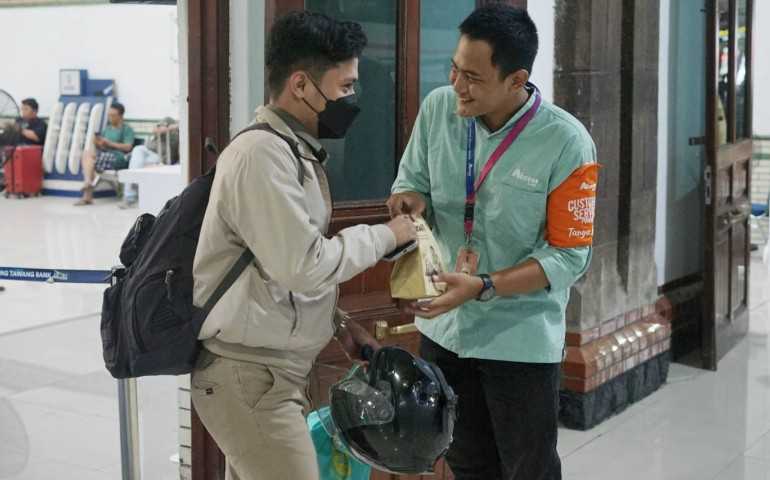 Mudik Nyaman dan Berkah! KAI Daop 4 Semarang Sediakan Takjil Gratis untuk Penumpang Setiap Hari