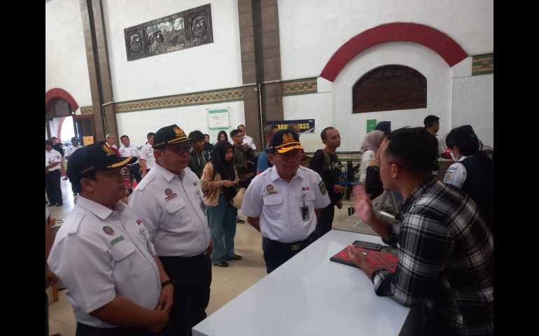 Gelar Apel Angkutan Lebaran 2025, KAI Daop 4 Semarang Siapkan 2.862 Personel Disiagakan ; Pastikan Mudik 2025 Lebih Aman dan Nyaman