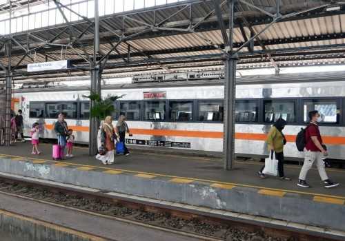 Puncak Arus Mudik Makin Dekat, Kedatangan Penumpang di Daop 4 Semarang Terus Meningkat!