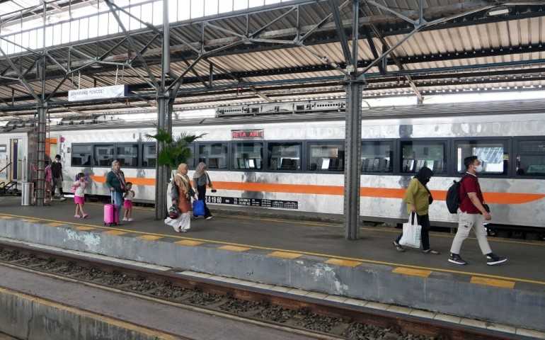 Puncak Arus Mudik Makin Dekat, Kedatangan Penumpang di Daop 4 Semarang Terus Meningkat!