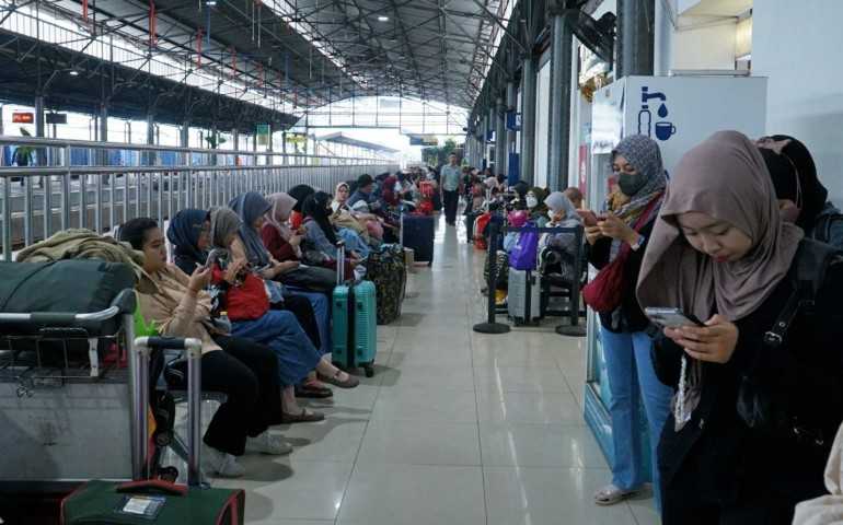 43 Ribu Pemudik Memadati Stasiun Semarang di Hari ke Lima Masa Mudik Lebaran