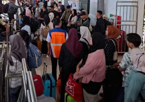 100 Ribu Pemudik Tiba di Semarang Lewat Jalur Kereta Api