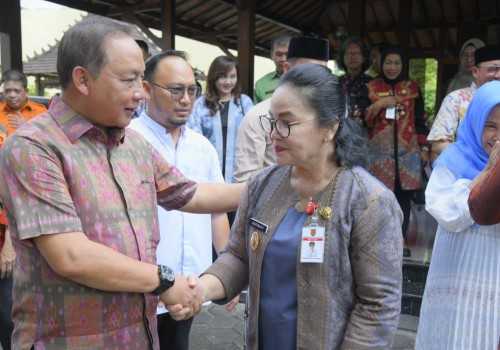 Hari Pertama Kerja, Agustina Tabuh Semangat Kolaborasi Lewat Silaturahm