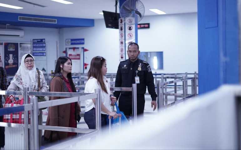 Hari Pertama Usai Lebaran, Imigrasi Diserbu Hampir 10 Ribu Pemohon Paspor