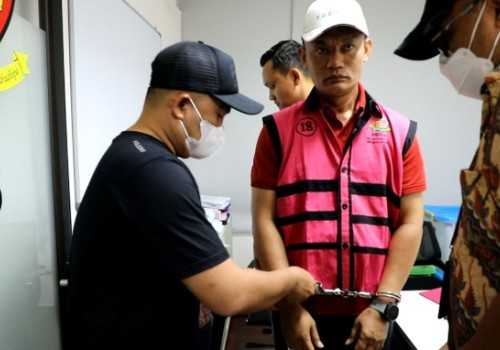Suap Rp22,5 Miliar: Tiga Hakim Diduga Dibayar untuk Vonis Lepas Kasus Korupsi Ekspor CPO