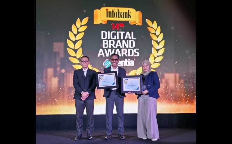Bank Jateng Syariah Terima Penghargaan “The Best Unit Usaha Syariah” di Ajang 14th Infobank-Isentia Digital Brand Appreciation 2025