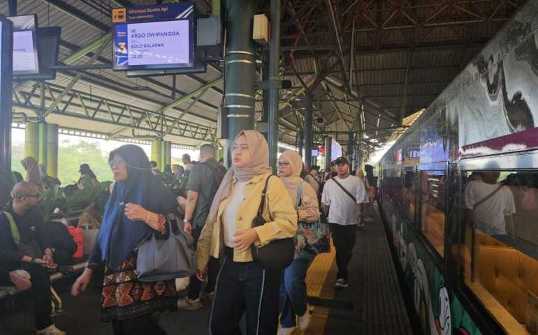 Antisipasi Lonjakan Penumpang Long Weekend, KAI Daop 1 Jakarta Tambah 7 Perjalanan KA Jarak Jauh
