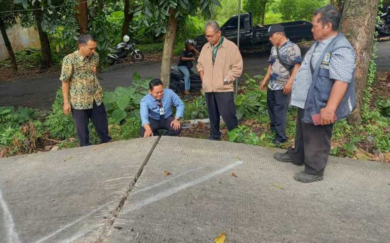 Sigap! Pemkot Semarang Percepat Perbaikan Jalan Tanjakan Trangkil Gunungpati