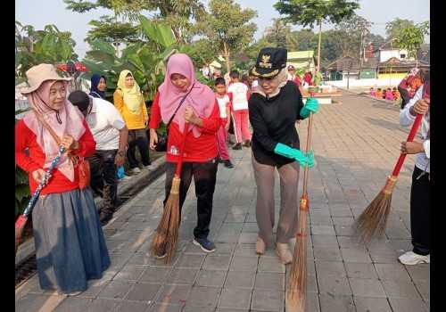 Bupati Kendal Gencarkan Kerja Bakti Setiap Jumat dengan Program Bersatu Siaga