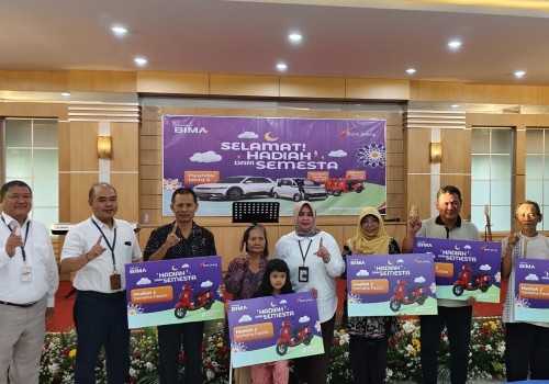 Gelar Gathering Nasabah, Bank Jateng Cabang Koordinator Pati Serahkan Hadiah Undian Tabungan Bima Periode 2 Tahun 2024