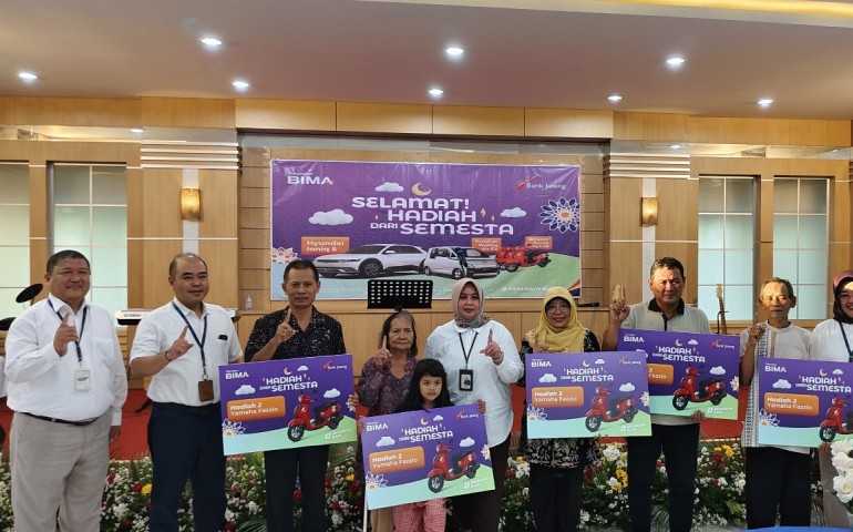 Gelar Gathering Nasabah, Bank Jateng Cabang Koordinator Pati Serahkan Hadiah Undian Tabungan Bima Periode 2 Tahun 2024