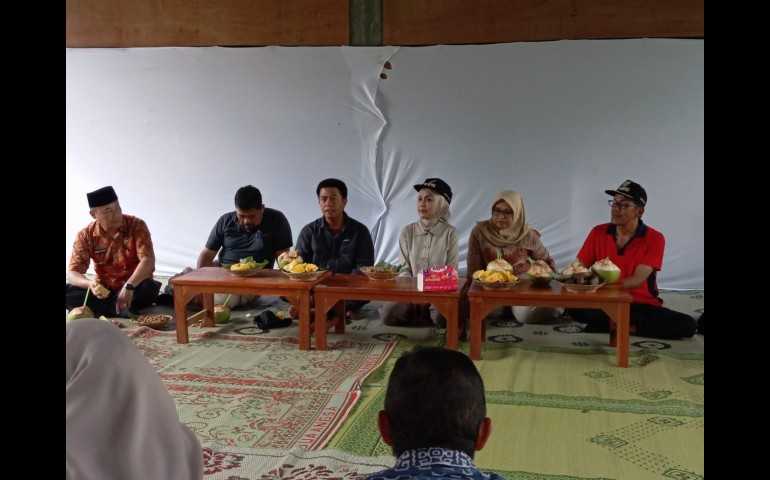 Bupati Kendal Anggarkan 1,5 Miliar untuk Perbaikan Jalan Desa Cening