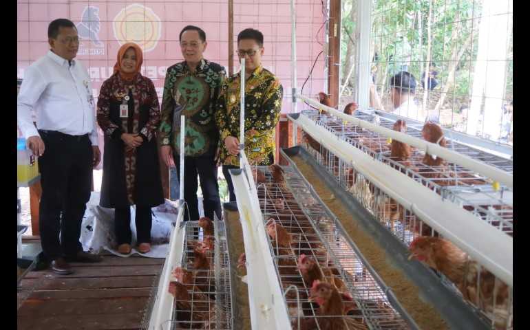 Komitmen PT Charoen Pokphand Indonesia dalam Meningkatkan Ketahanan Pangan Lewat Program Hibah Kandang Ayam Petelur