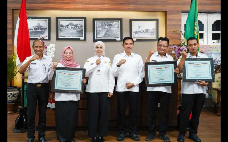 Pemerintah Kabupaten Kendal Raih Perhargaan Dari Menpan RB Kategori Prima dan Sangat Baik