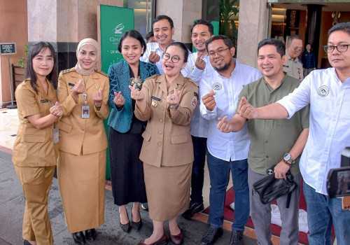 General Manager Hotel Ciputra Semarang Sambut Kehadiran Gubernur Jawa Tengah dan Walikota Semarang dalam Acara Pembukaan Jateng Omah Expo 2025