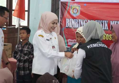 Bupati Kendal Bersama Sentra Terpadu Temanggung Salurkan Bantuan Kepada 85 Penerima Manfaat