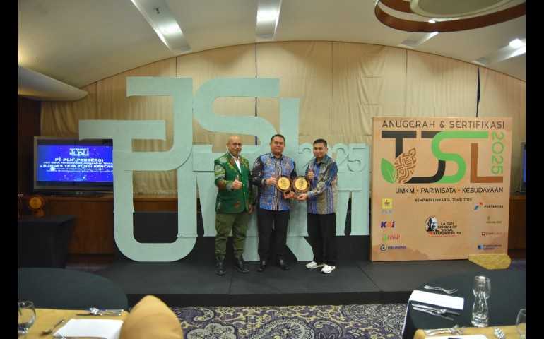 PLN Raih Predikat Platinum di Anugerah TJSL 2025 Lewat Pengembangan Ekowisata Cibuntu